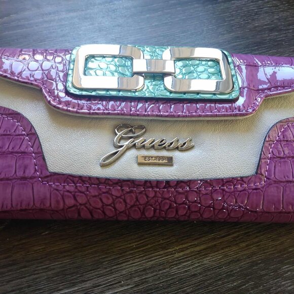Vintage Guess Y2K Mikelle Wallet New WIth Tags - Picture 6 of 9
